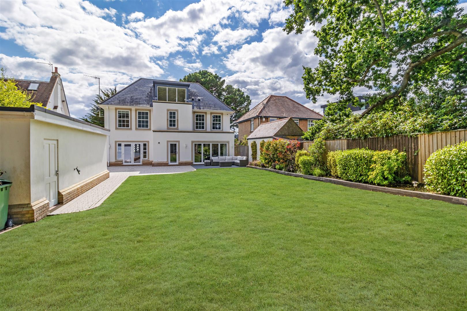 Property information Luxury & Prestige